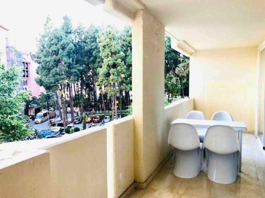 Large Modern Beach Front Apartment, Rooftop Pool!! Marbella Bagian luar foto